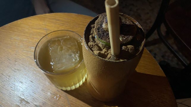 Deux cocktails de L’Antiquaire.   Photo Maé Castellet