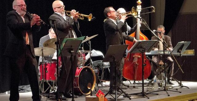 photo les 6 compères du célèbre groupe châteauneuvien good time jazz vont rythmer cette soirée avec leurs airs jazzy festifs et chaleureux 