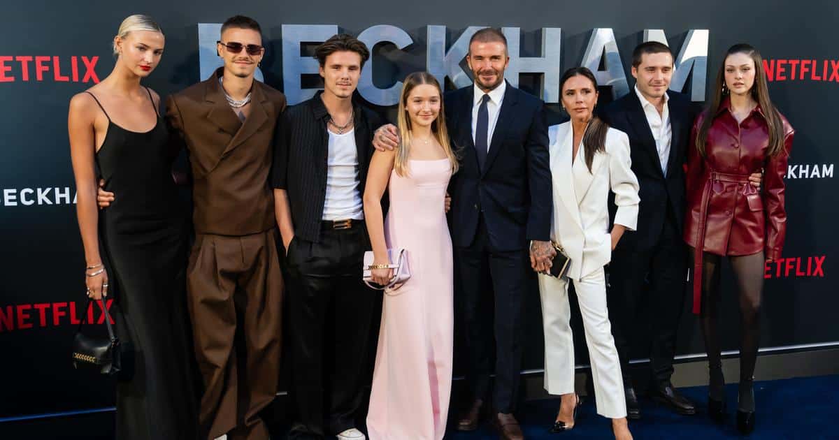 , Victoria Beckham : sa famille (quasi) au complet pour la soutenir pendant la Fashion Week de Paris